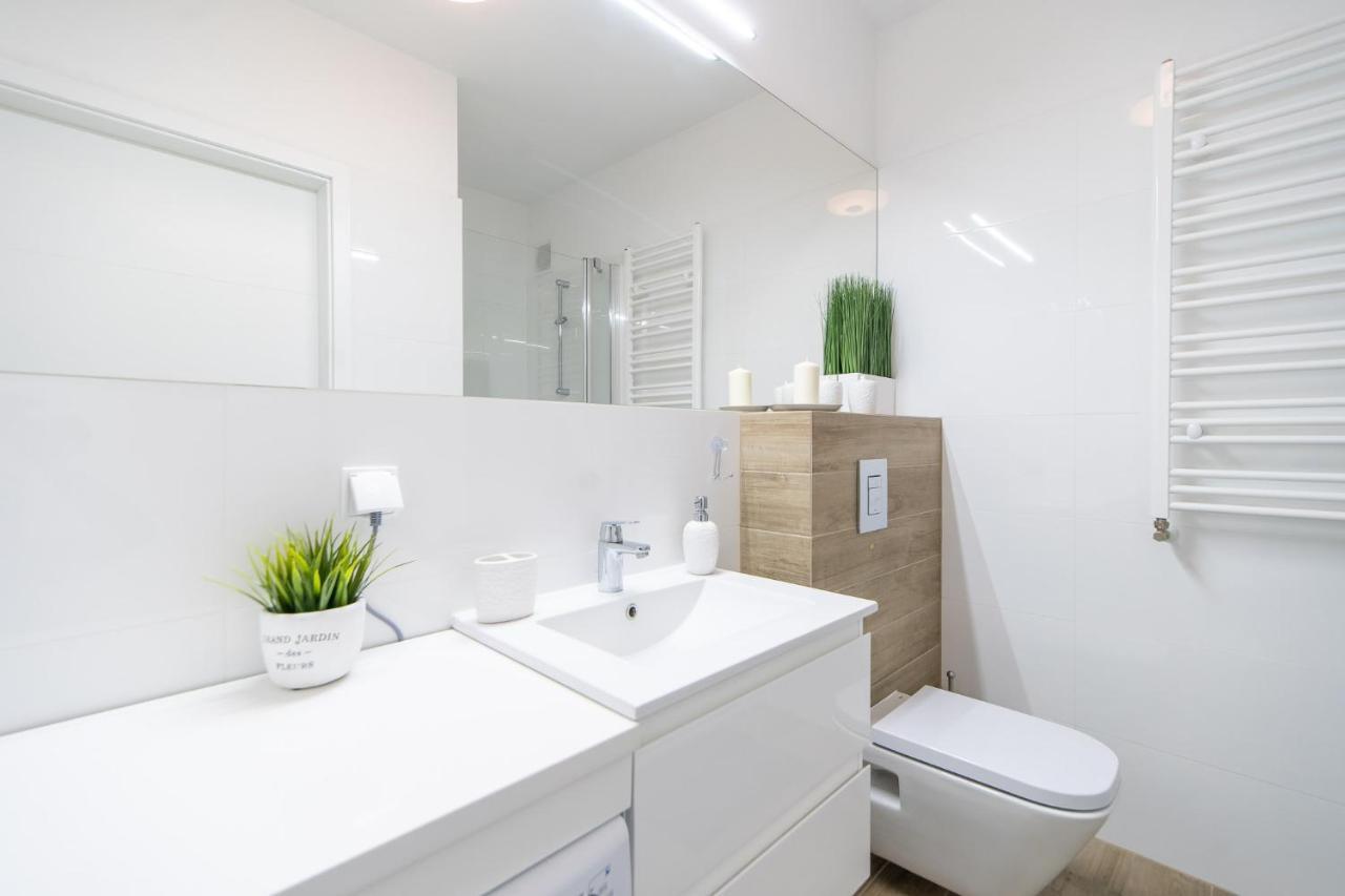 Apartment Waterline *