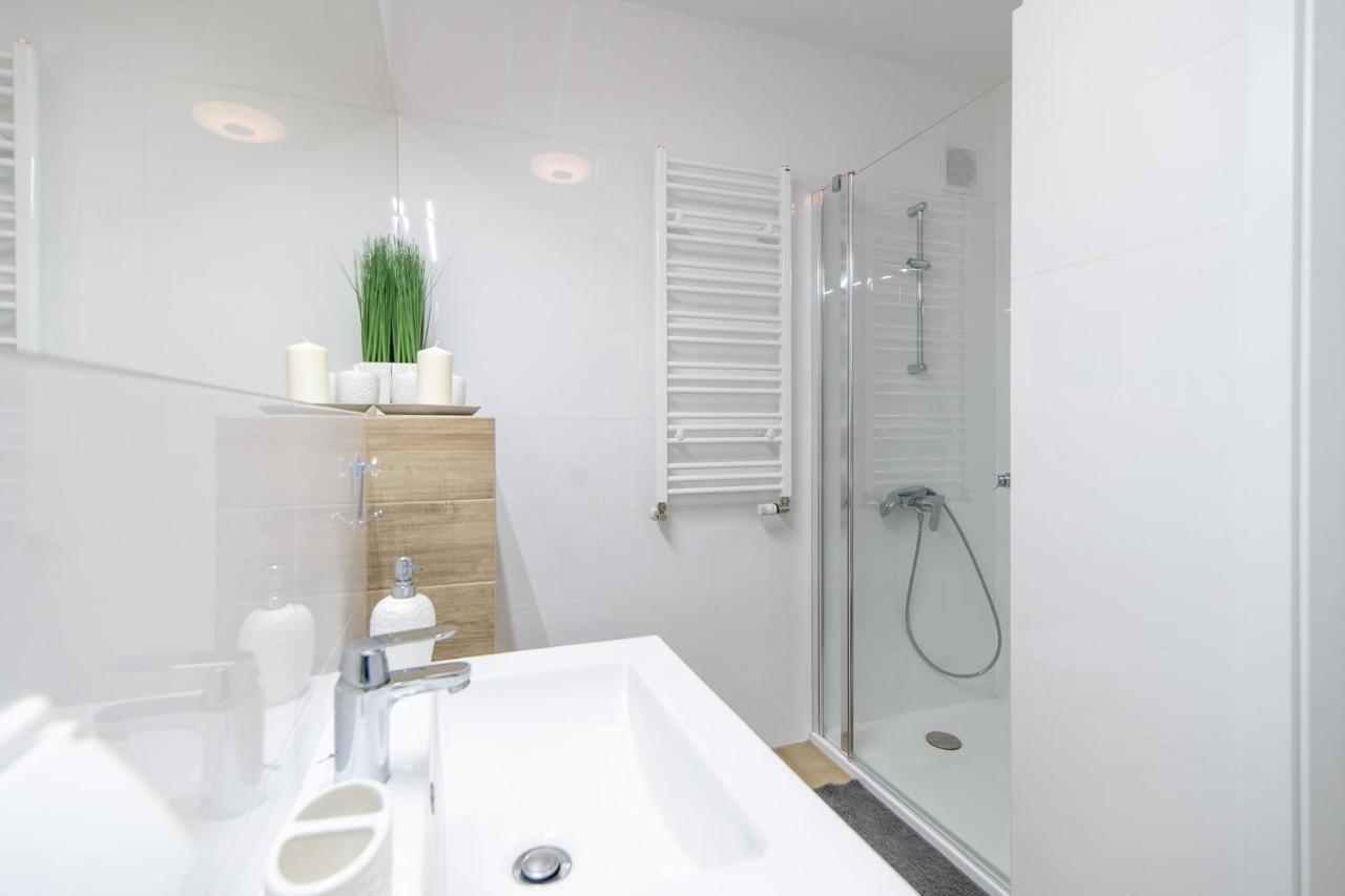 Waterline Apartment